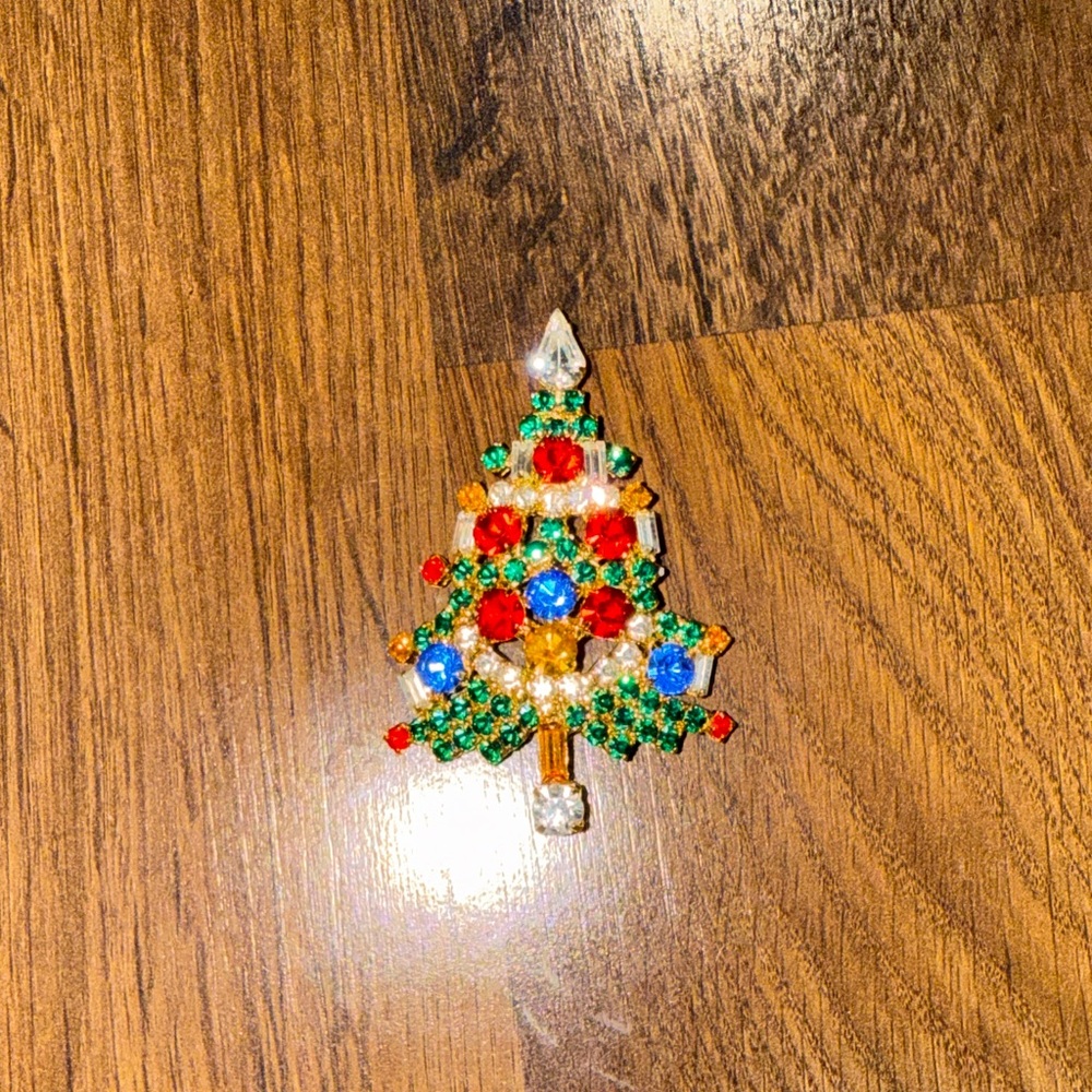 Vintage Festive Christmas Tree Brooch with Colorful Gems